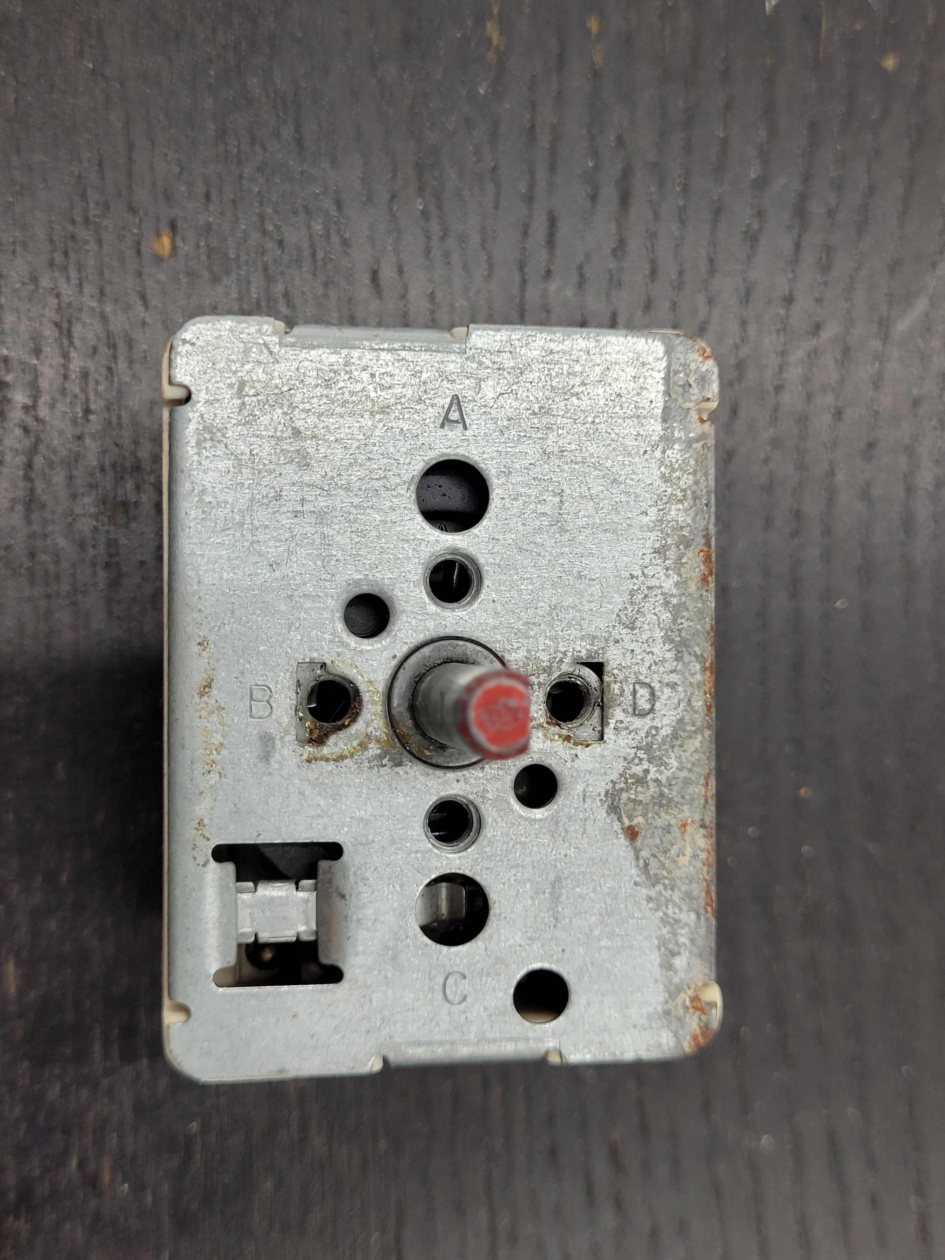 Whirlpool Stove Surface Element Control Switch 7403P372-60 Whirlpool Stove Surface Element Control Switch 7403P372-60